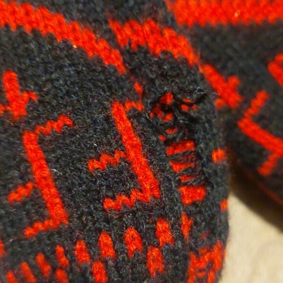 Northern Reflections mittens - Picture 4 of 5